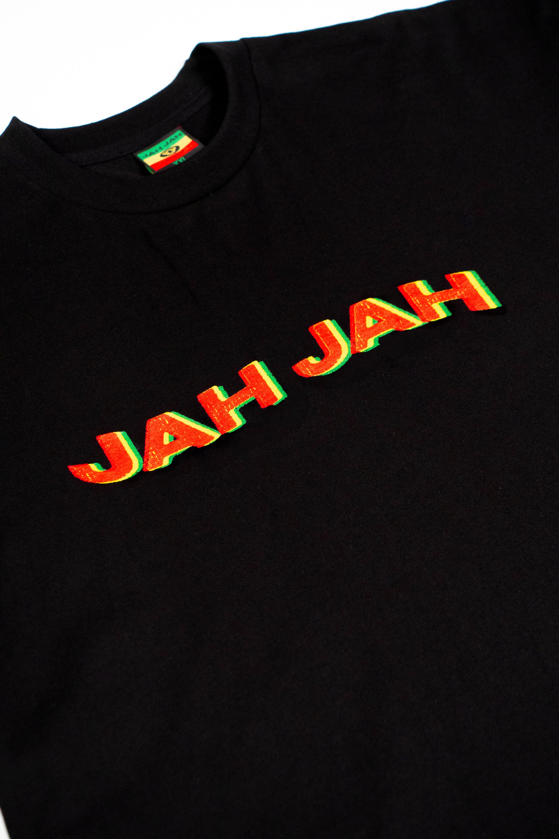 BLACK T-SHIRT